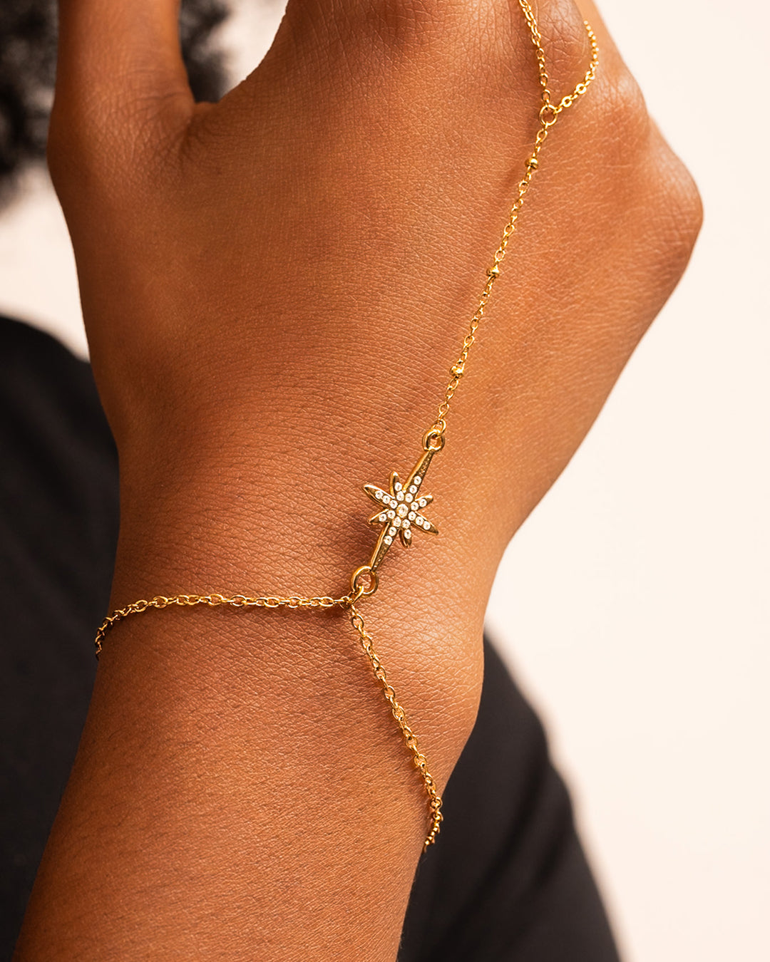 Stella Hand Chain