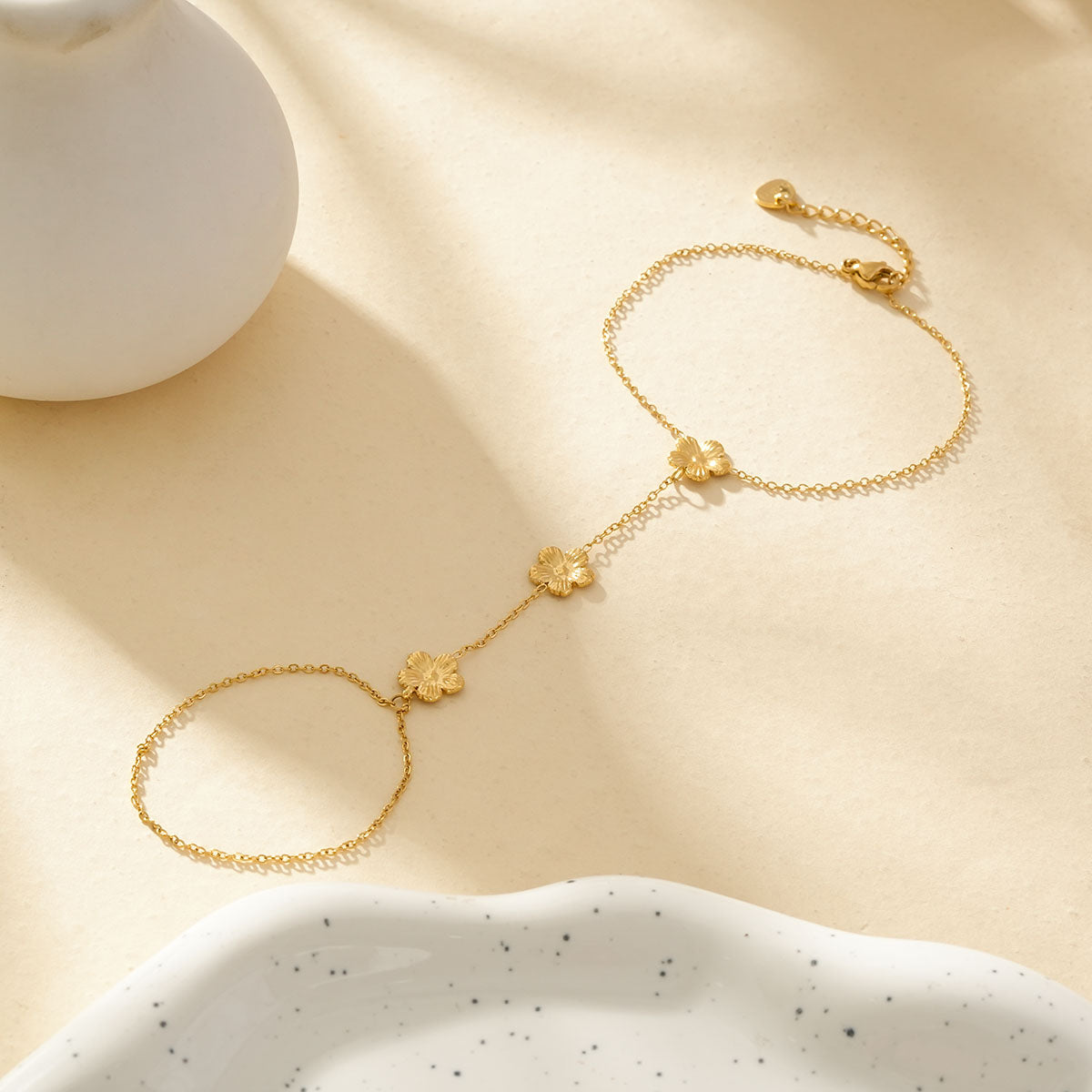 Chaîne de main Violette