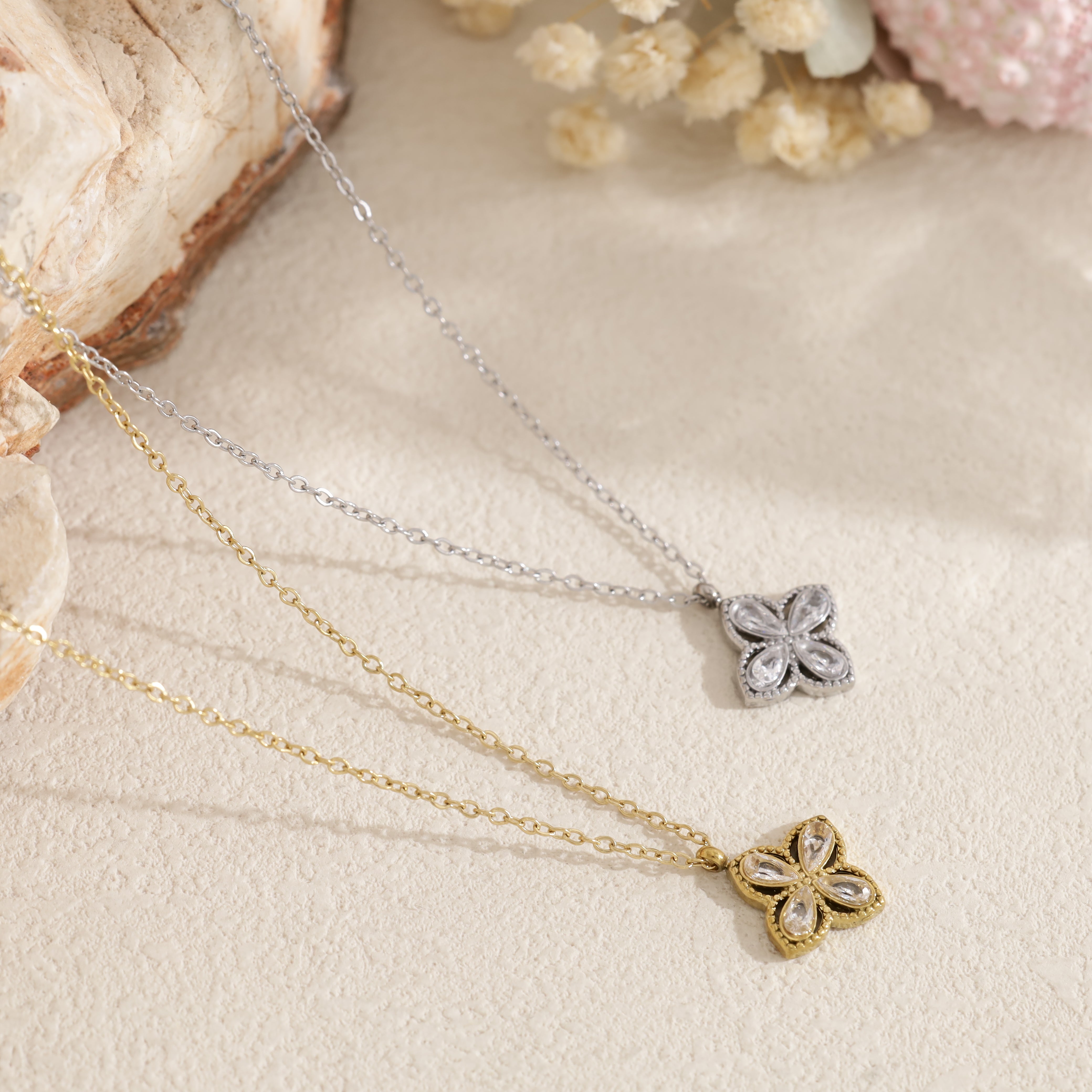 Collier Anya