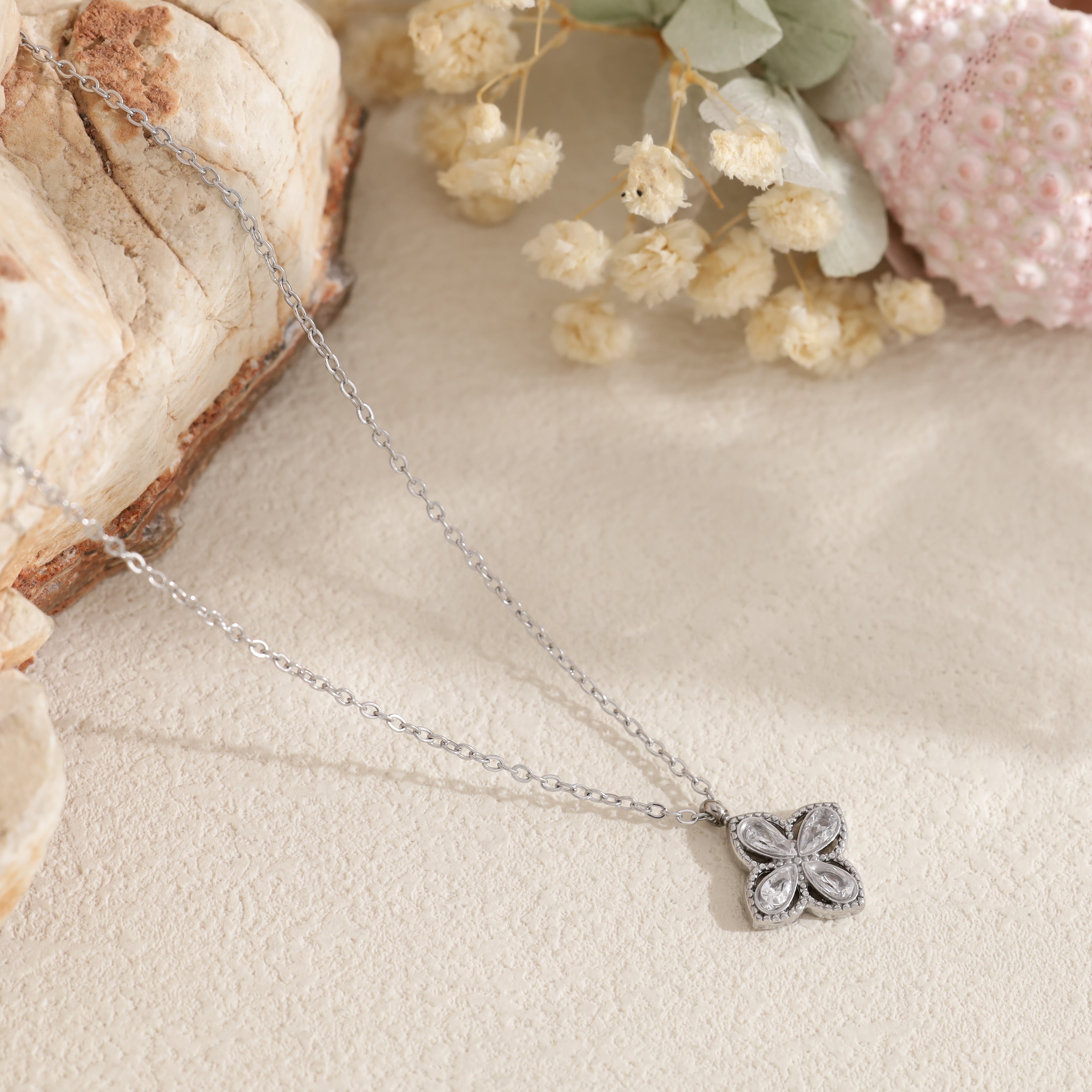 Collier Anya
